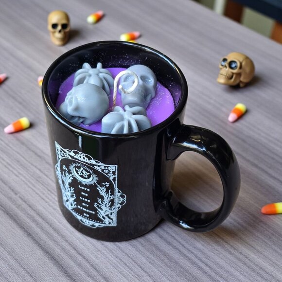 Handmade ✦ BlackCraft Cult Mug Candle ✦ Brandy Cinnamon Soy Wax Skull Spider NWT - Picture 1 of 6